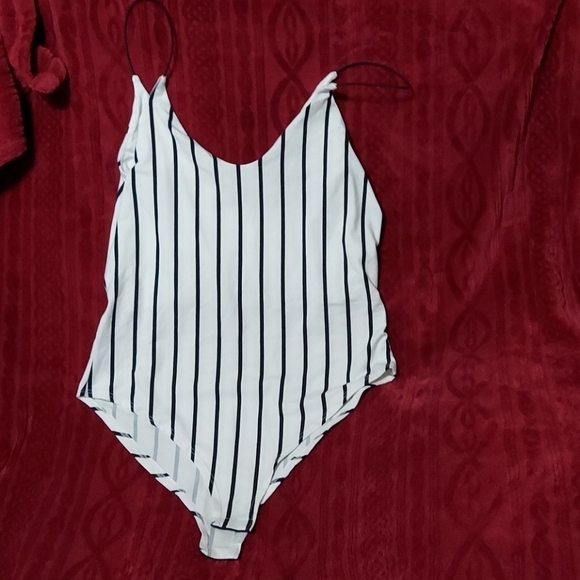 GAZE Black & White Bodysuit Size S - Picture 1 of 4